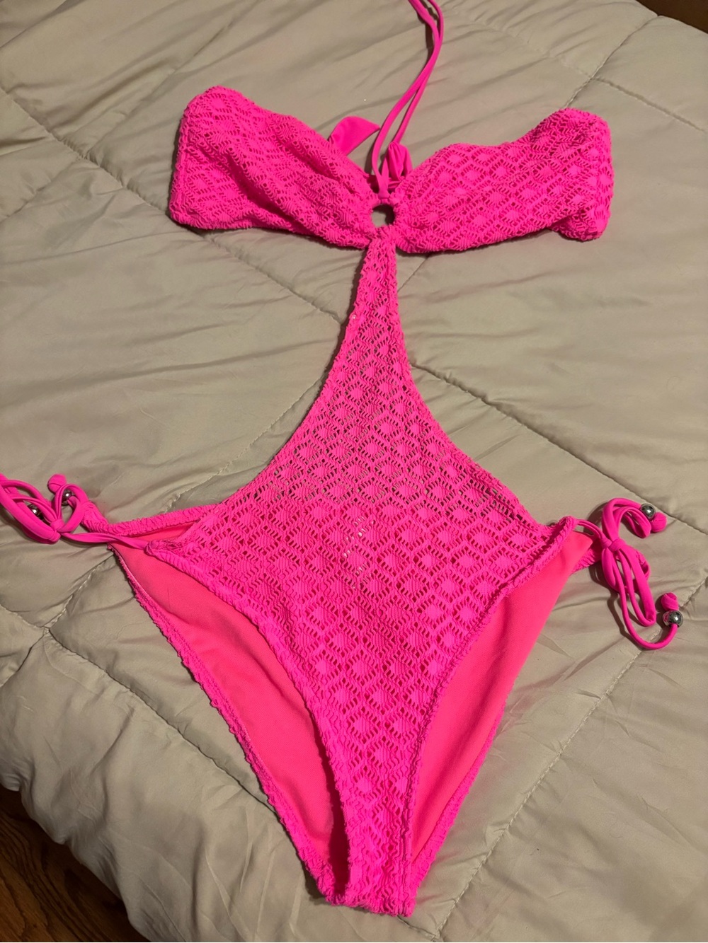 BONGO Neon Pink Crochet like One-Piece Swimwear xl